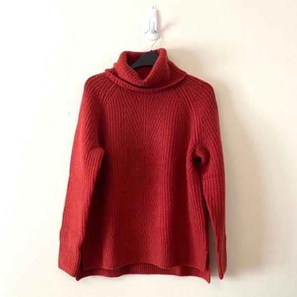 Madewell Turtleneck Sweater In Heather Ruby - Picture 6 of 11